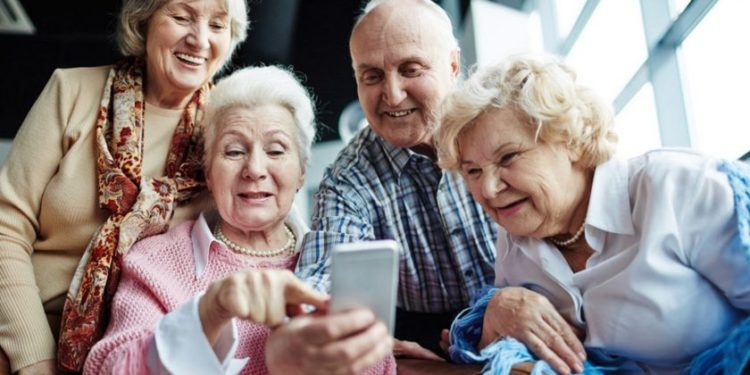 У ПФУ розповіли, кому з українців слід змінити пенсійне посвідчення і і як це зробити