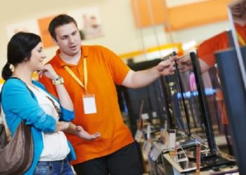 В Україні більш як на половину зріс попит на продавців