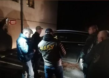 Суддя та адвокат з Івано-Франківщини погоріли на хабарі $1200