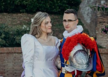 Капрал Швейцарської гвардії, особистої охорони Папи Римського, одружився з українкою (фото, відео)