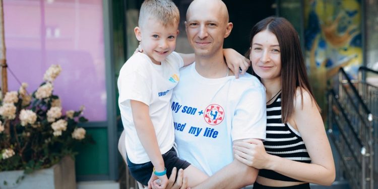 Врятував життя тата: 5-річний хлопчик з Харкова став донором кісткового мозку для батька (фото)