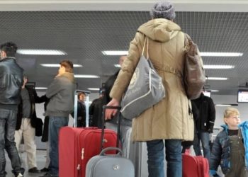 Росіяни масово шукають в Google, як виїхати за кордон