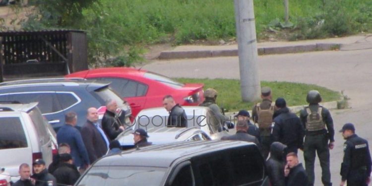 ЧП у Чернівцях: під час затримання злочинець розстріляв поліцейських (відео)