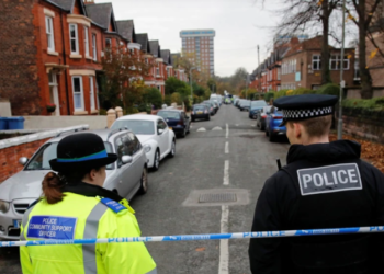 У Британії невідомий закидав центр прийому мігрантів “коктейлями Молотова” і наклав на себе руки