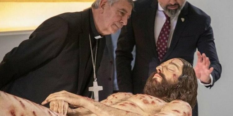 В Іспанії створили гіперреалістичну копію розіп’ятого тіла Ісуса Христа (фото)
