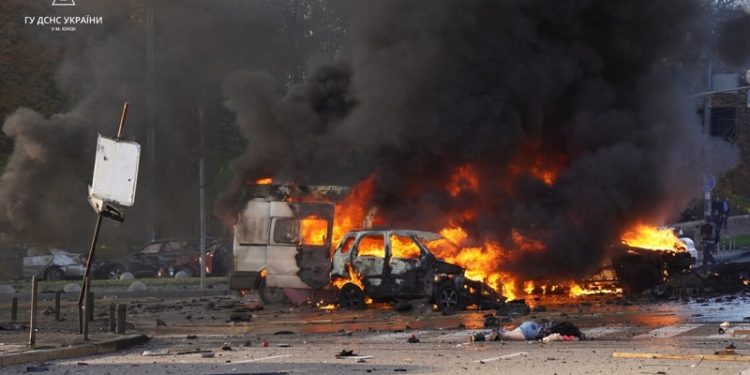 У лікарнях Києва залишаються понад 30 поранених після ракетної атаки 10 жовтня