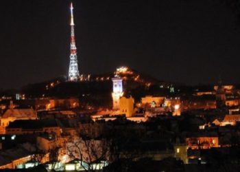 Комендантську годину скоротили на Львівщині