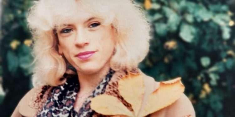 Померла авторка вірша “Мамо, не плач. Я повернусь весною…”