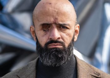 Адвокат Масі Найєм, який втратив око на війні, став обличчям українського бренду одягу (фото)