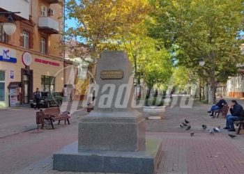 Росіяни викрали з Херсона пам’ятники Суворову та Ушакову (фото)