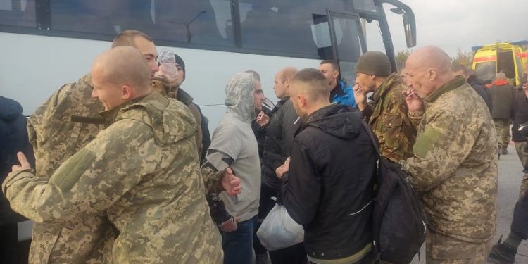 З російського полону повернули добровольця з Маріуполя із символічним прізвищем “Москва”