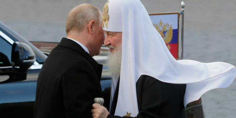 Патріарх Кирило закликав росіян два дні молитися за Путіна