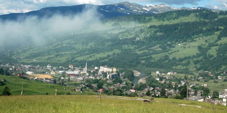 Двох братів із Закарпаття посадили за спробу зґвалтування туристки