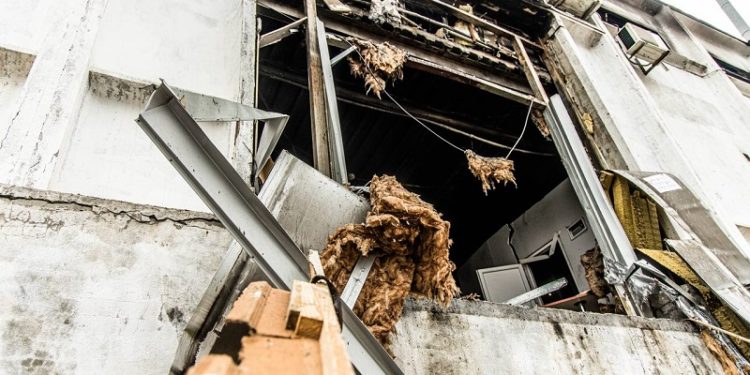 Удар по депо “Нової пошти” у Дніпрі росіяни назвали “операцією зі знищення складу боєприпасів” (фото)