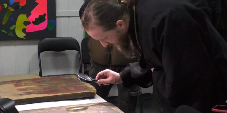 Окупанти пограбували церкву у місті-супутнику ЗАЕС (фото)