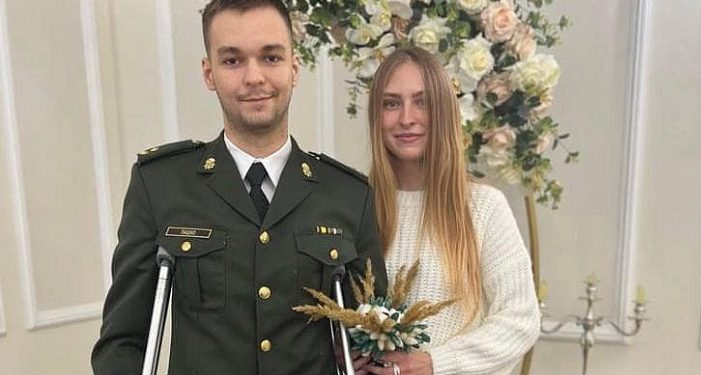 Звільнений із полону захисник Маріуполя одружився (фото)