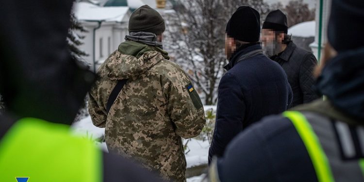 Мільйони готівки та “сумнівні” росіяни: що знайшла СБУ в монастирях Московського патріархату (фото, відео)