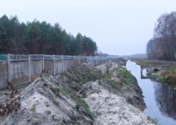 В ОП показали, як на Волині зводять стіну на кордоні з Білоруссю (відео)