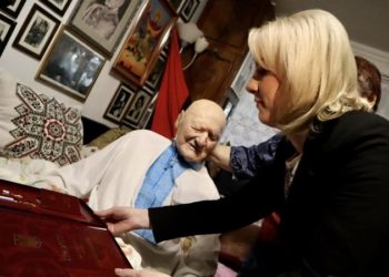99-річному бійцю УПА з Франківщини вручили “Золоту Зірку” Героя України (фото)