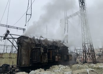 Росія пошкодила майже половину енергосистеми України