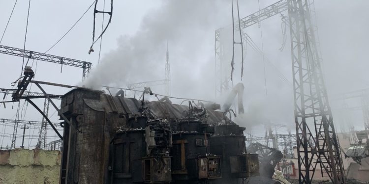 Росія пошкодила майже половину енергосистеми України