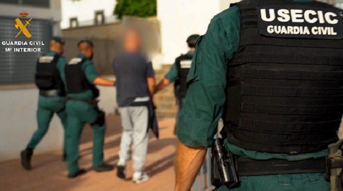 В Іспанії перевозили марихуану під виглядом гуманітарки для України (фото, відео)