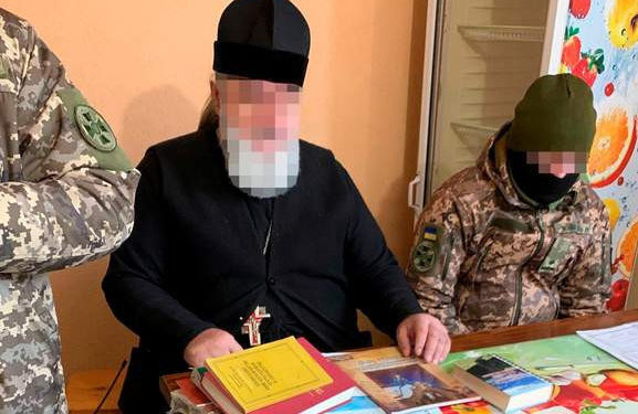 Настоятель храму УПЦ МП в Ужгороді називав “безбожниками-сатаністами” тих, хто святкує Різдво 25 грудня