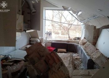 У Чернівцях у житловому будинку вибухнув газ, загинула дитина (фото)