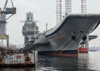 На російському авіаносці “Адмірал Кузнєцов” спалахнула пожежа