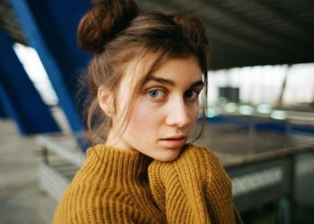 Jerry Heil впала в оркестрову яму після концерту в Тернополі (відео)