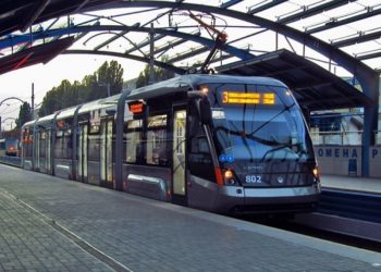 Роботу трамваїв і тролейбусів у Києві припиняють на невизначений час