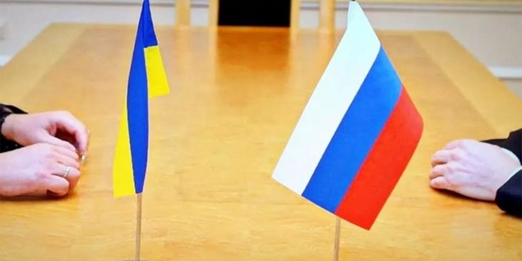 Кремлю доповіли, що понад половина росіян прагне перемовин з Україною