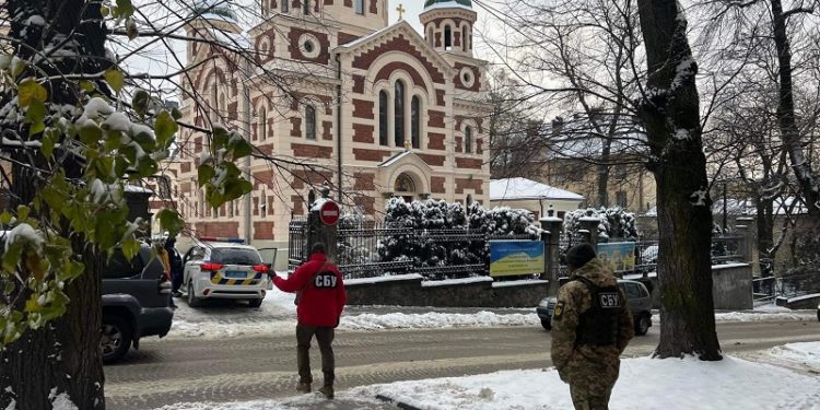 СБУ проводить обшуки в кафедральному соборі УПЦ МП у Львові та Зимненському монастирі на Волині (фото)