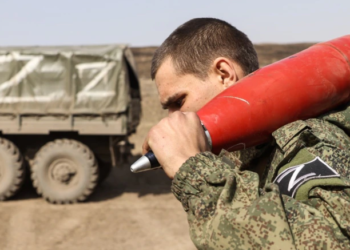 Росіяни почали відчувати брак снарядів і змушені економити