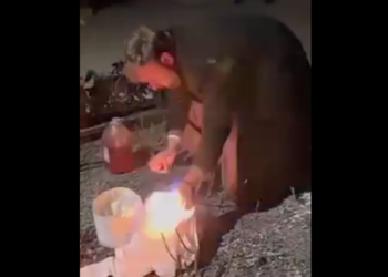 На Різдво представники УПЦ МП осквернили могилу митрополита Володимира в лаврі обрядом вуду (відео)