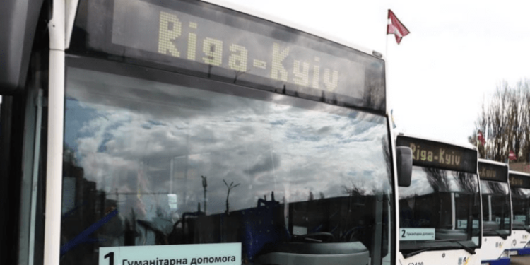 Столиця Латвії подарувала Києву 10 автобусів, – Кличко