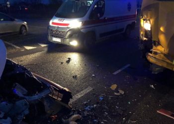 У потрійній ДТП на Львівщині загинув пасажир швидкої (фото)