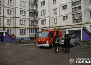 Граната вибухнула у багатоповерхівці в Хмельницькому, загинуло двоє людей