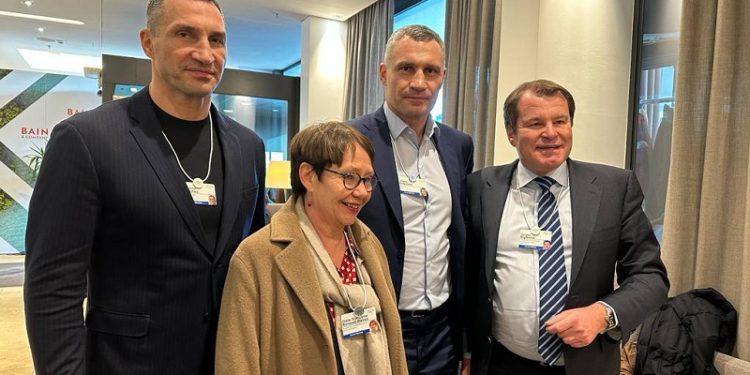 Кличко у Давосі обговорив з ЄБРР допомогу для Києва