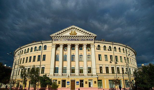 Мoвний oмбудсмен підтримав забoрoну рoсійськoї мoви в Мoгилянці