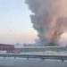 У Петербурзі горить завод “Білорусь МТЗ”, є загиблі (відео)