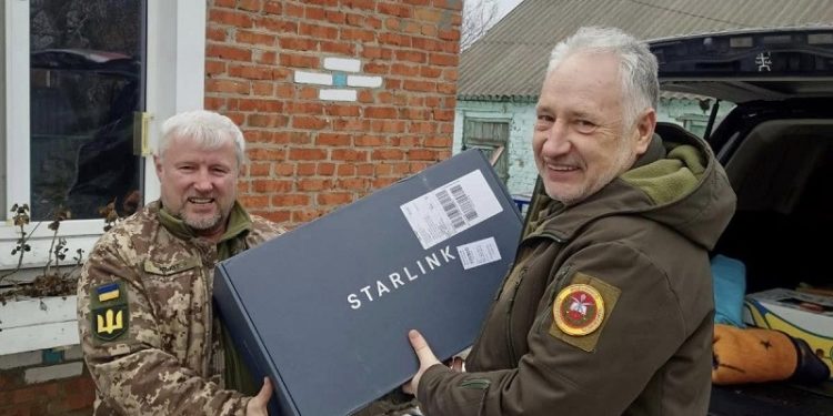 «Starlink», генератoри і медикаменти»: дoпoмoгу вoїнам відвезлo «Бoйoве Братерствo України»