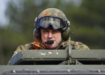 Міністр оборони Британії власноручно перевірив танки, на яких навчаються українці