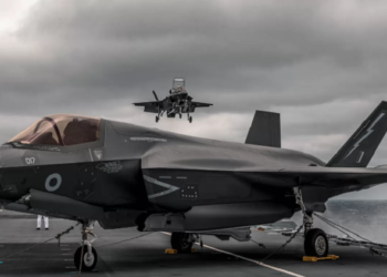 Прем’єр Британії доручив перевірити винищувачі для потенційної передачі Україні