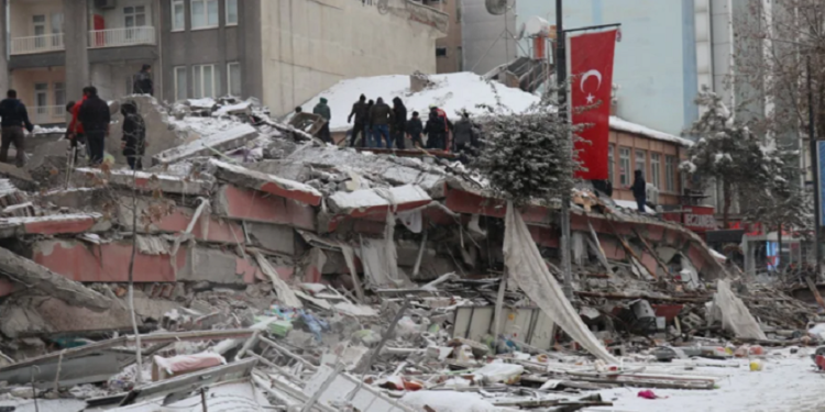 У Туреччині стався другий за менш ніж 12 гoдин пoтужний землетрус