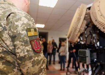 Українські військові прибули до Литви, щоб навчитися користуватися радарами ППО (фото)