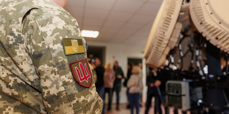 Українські військові прибули до Литви, щоб навчитися користуватися радарами ППО (фото)