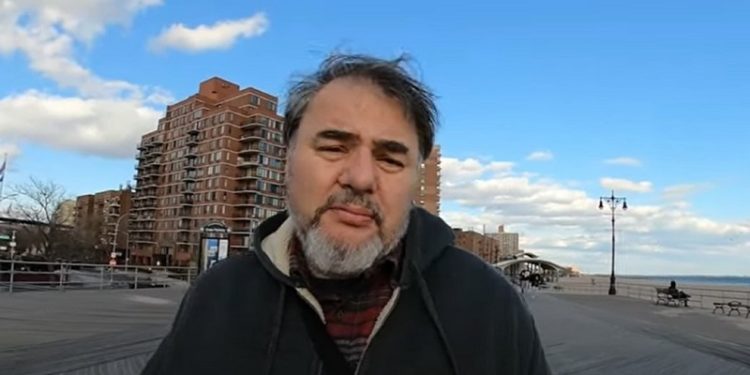 Обвинувaчений у держaвній зрaді Руслaн Коцaбa виїхaв з Укрaїни у СШA