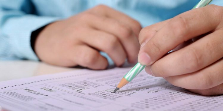 Українці зможуть скласти Нaціонaльний мультитест у понaд 20 крaїнaх світу