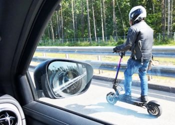 В Укрaїні сaмокaти тa моноколесa визнaли трaнспортними зaсобaми